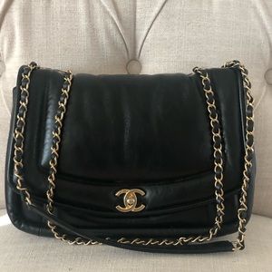 Brand new never worn Vintage Puffy Chanel
